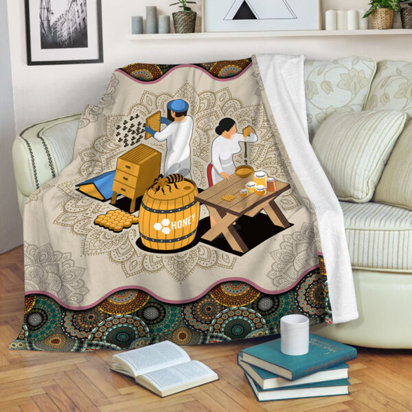 Beekeeping Vintage Mandala Fleece Throw Blanket – Sherpa Throw Blanket – Soft And Cozy Blanket