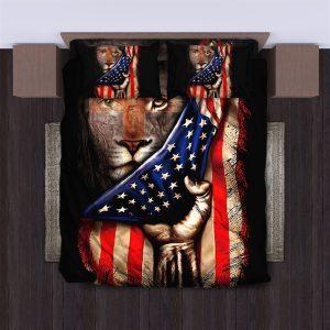 Cross and Lion in the Flag Quilt Bedding Set Christian Gift For Believers 3 pho7eg.jpg