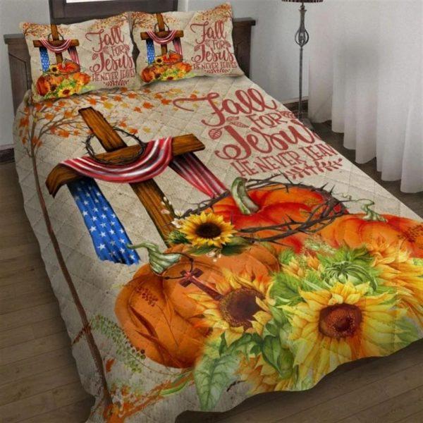 Fall for Jesus, He Never Leaves Quilt Bedding Set – Christian Gift For Believers