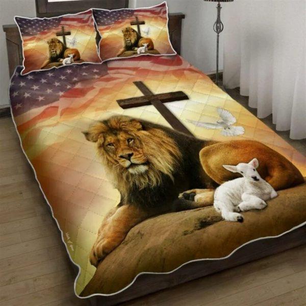 Jesus Lion And Lamb Holy Spirit Quilt Bedding Set – Christian Gift For Believers