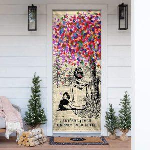 Christmas Door Cover, Dog And She Lived…
