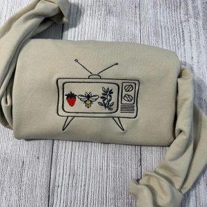 Embroidered Sweatshirts, Embroidered Vintage Tv Sweatshirt, Women’s…