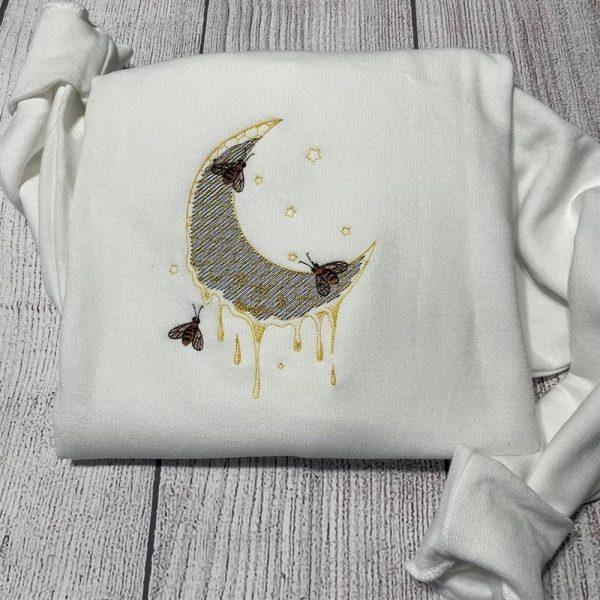 Embroidered Sweatshirts, Honey Bees Embroidered Crewneck, Women’s Embroidered Sweatshirts