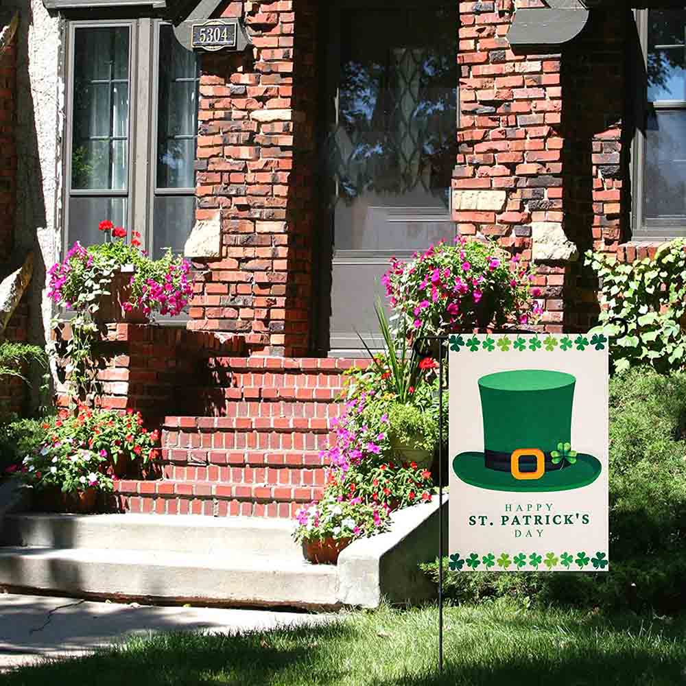 St Patrick’s Day Flag, Green Hat Shamrocks Bordered Happy St Patrick’s Day Lucky Gift For St Patrick Day, St Patrick’s Day Garden Flag