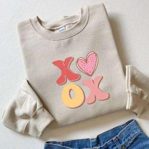 Valentines Sweatshirt XOXO Sweatshirt Vintage Sweatshirt Womens Valentines Sweatshirt 3 rcrpkg.jpg