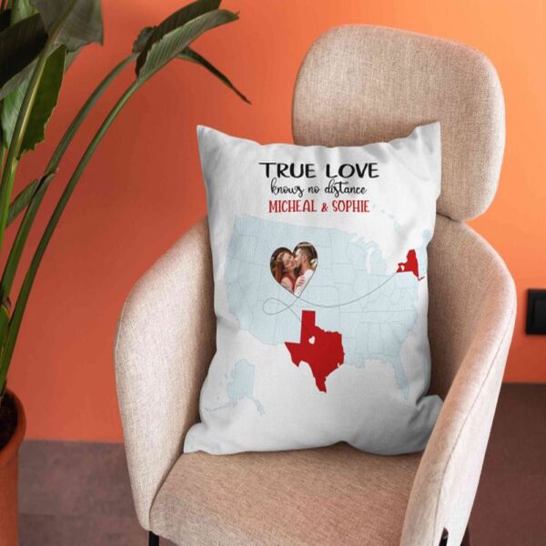 Valentine Pillow, Personalized Happy Valentine’s Day Throw Pillow Covers True Love Knows No Distance Pillowcases