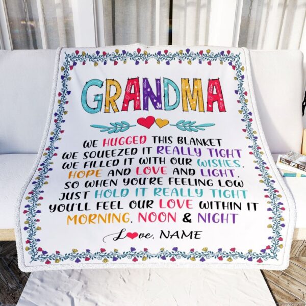 Grandma Blanket From Grandkids We Hugged This Blanket, Personalized Blanket For Mom, Mother’s Day Gifts Blanket