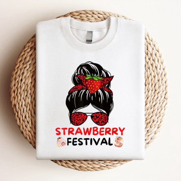 Womens Strawberry Festival Fruit Lover Mom Girl Cute Gifts Sweatshirt, Mother Sweatshirt, Sweatshirt For Mom, Mum Sweatshirt