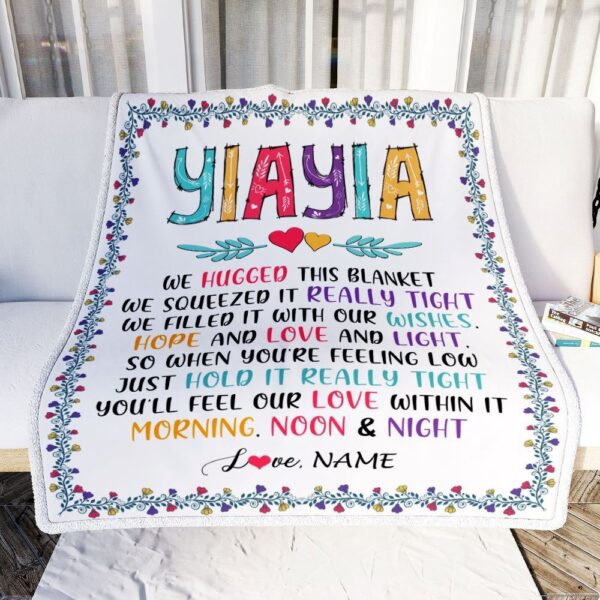 Yiayia Blanket From Grandkids We Hugged This Blanket, Mother Day Blanket, Personalized Blanket For Mom