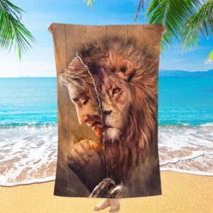 The Face Lion And Jesus Prays Beach…